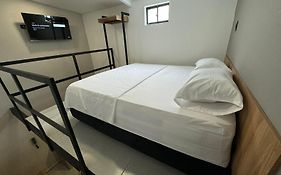 Hotel La Fábrica cerca al aeropuerto